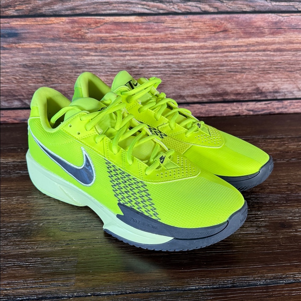 Nike Men’s Air Zoom GT Cut Academy Size 11 Volt |FB2599-700|